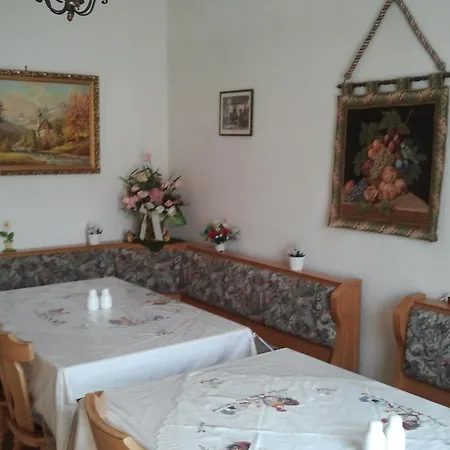 Gaestehaus Bader بيت ضيافة جارمش بارتنكيرشن